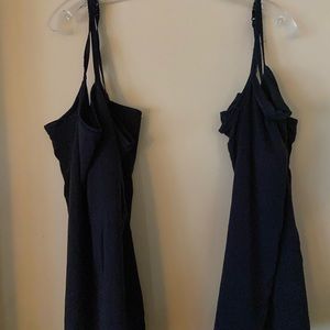 2 black camisoles